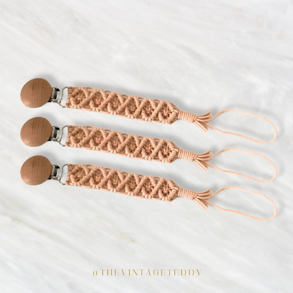 NWT Macramé Baby Pacifier Clip Wooden Round Bohemian Clip-on to Baby Clothes